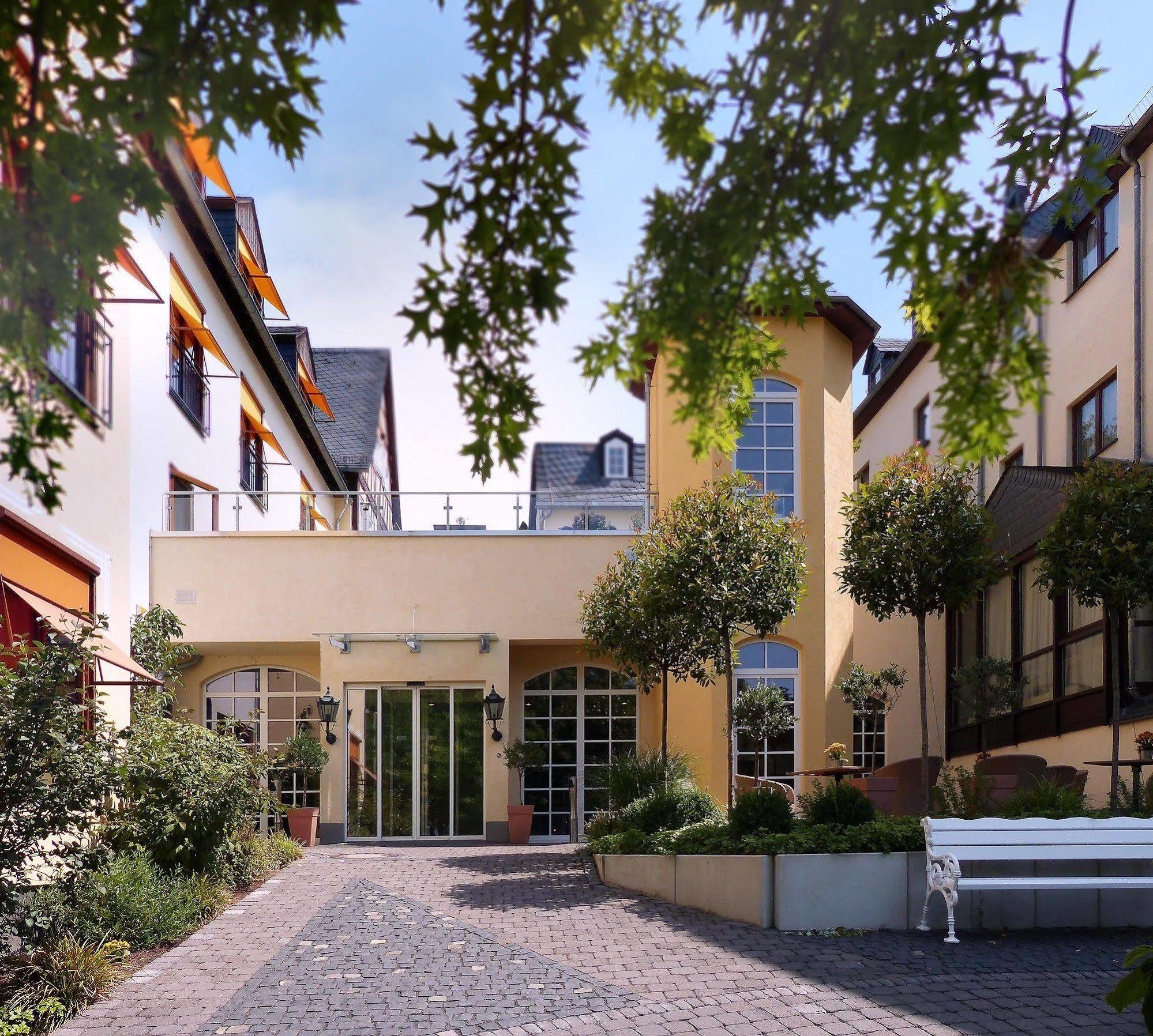 Ringhotel Nassau-Oranien Hadamar Exterior photo